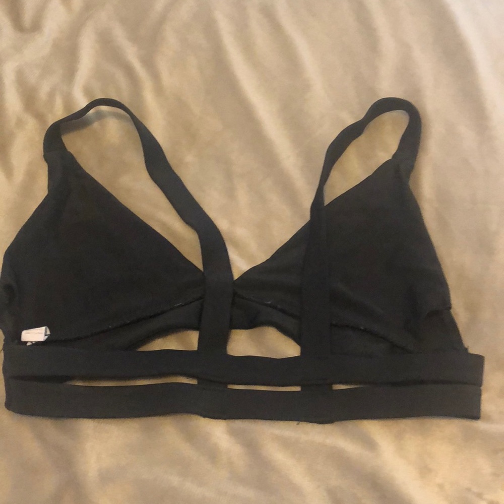 Bikini - Picture 2 of 5